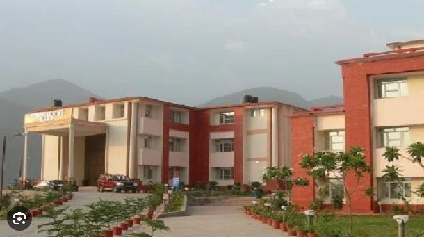 मेडिकल कॉलेज श्रीनगर: एमबीबीएस छात्र टू-व्हीलर वाहन नहीं रखेगा