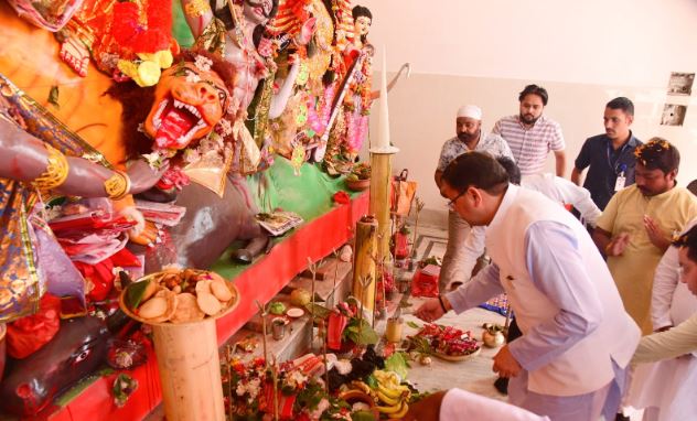मुख्यमंत्री ने श्री श्री मां दुर्गा मंदिर का किया लोकार्पण