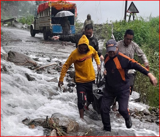 फाटा के पास बादल फटा, चार लापता, रेस्क्यू अभियान जारी