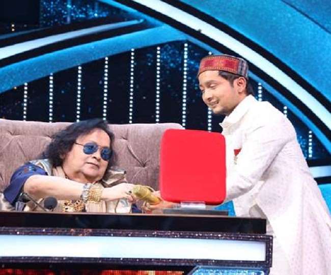  बप्पी लहरी ने इंडियन आइडल के सेट पर पवनदीप राजन दे दी थी अपनी गोल्‍ड चेन