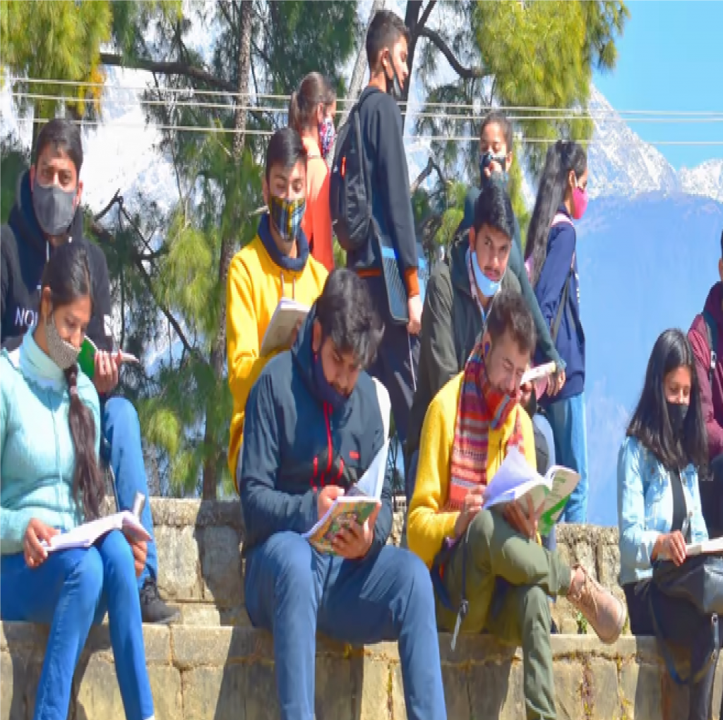 भाजपा का वादा, बीपीएल छात्रों की माताओं को हर महीने एक हजार रुपये, यूपीएससी प्री पास करने वालों पाएंगे एक लाख