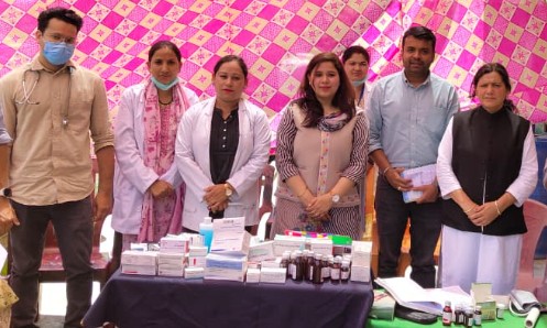 वरिष्ठ नागरिक दिवस पर विधिक जागरूकता एवं स्वास्थ्य शिविर का आयोजन