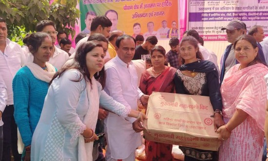 स्वास्थ्य शिविर ग्रामीणों के लिये जीवनदायी पहल : मंत्री