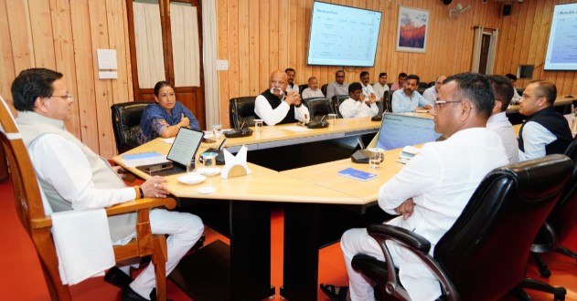 खेल विश्वविद्यालय और महिला स्पोर्ट्स कॉलेज में तेजी लाएं: CM