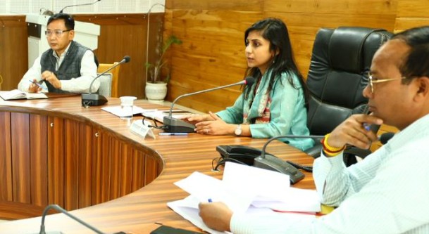 स्रोत पर कूड़ा संग्रहण सुनिश्चित करें सभी निकाय: जिलाधिकारी