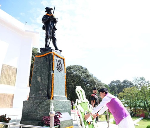 मुख्यमंत्री ने लैंसडाउन में शहीद सम्मान समारोह मे किया प्रतिभाग