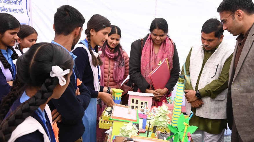 जन-जन की सरकार, जन-जन के द्वार: क्वांसी से ‘प्रशासन गांव की ओर’ अभियान का शुभारंभ