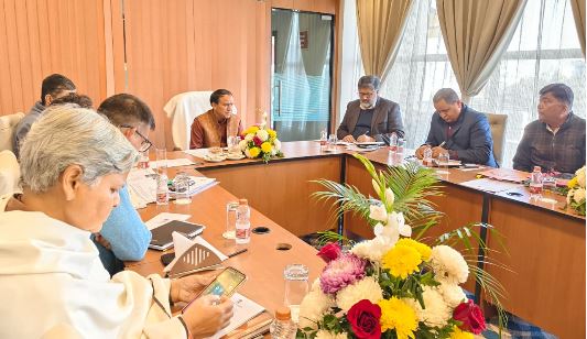 सहकारी संघों में तैनात होंगे प्रोफेशनल एमडीः डाॅ. धन सिंह रावत