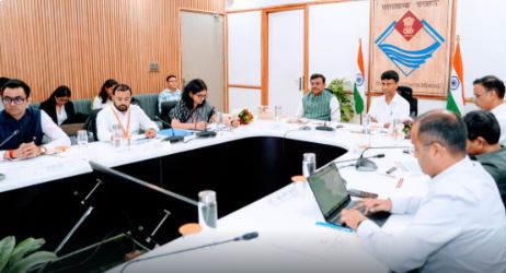 प्रदेश की मुख्य उपलब्धियों और आर्थिक रूपरेखा पर प्रस्तुतिकरण