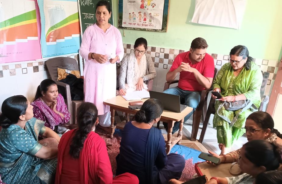 प्रेमनगर आंगनबाड़ी केंद्र में मातृ वंदना योजना पर प्रशिक्षण