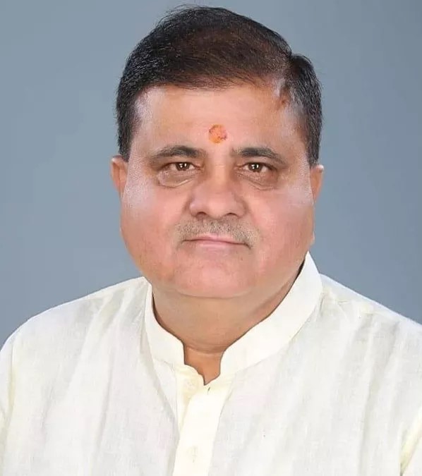 चर्चा के बजाय, अंदर सदन में सोने, बाहर घेराव में ही बर्बाद हुए कांग्रेस के 5 साल : भट्ट
